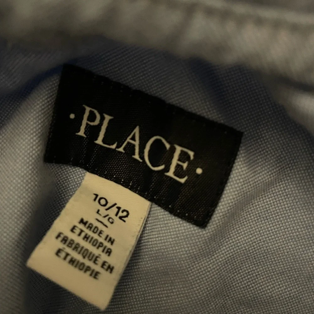 ☀️The Children’s Place Boy’s Large L(10/12) Button Up shirt Blue